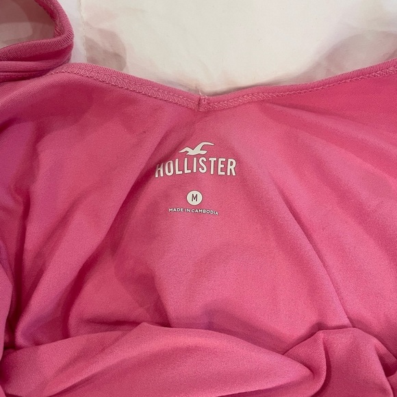 Hollister bright pink Crop Top Size Medium - Picture 4 of 4
